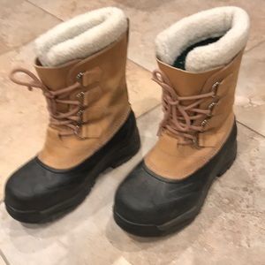 SOREL CARIBOU WATERPROOF BOOTS SiZE 8